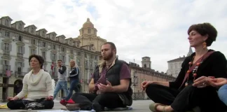 Медитация в Турине: жители объединились, чтобы защитить воду и землю Медитация в Турине: жители города объединились, чтобы защитить воду и землю