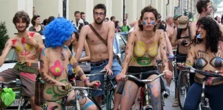 Ciclonudista Torino 2011 — World Naked Bike Ride (WNBR) Турин 2011 Фото и видео Голые на велосипедах в Италии - Турин 2011 Фото и видео.
