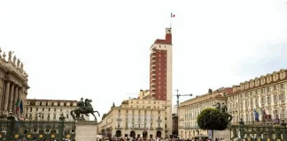 Здание Палец Муссолини в Турине Torre Littoria Панорама Турина с здания Torre Littoria Палец Муссолини