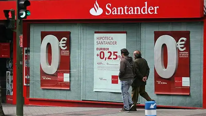 Банк Santander Consumer в Турине Италия