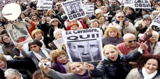 Отставка Берлускони — Итальянцы поют Аллилуйя Отставка Сильвио Берлускони в Италии 'Время спеть Аллилуйя