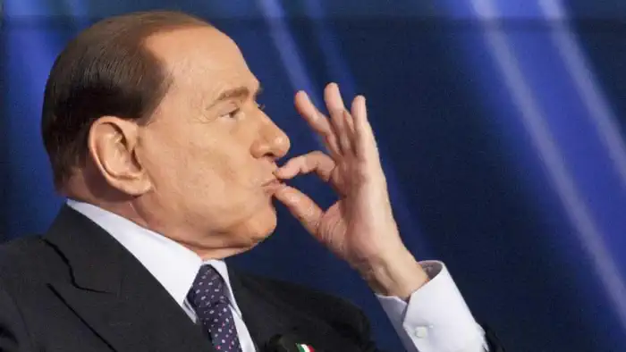 Сильвио Берлускони официальная отставка Италия
