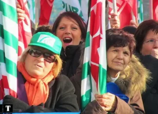 Итальянские коммунисты в Турине: манифестация 2011 и политический ландшафт 2025 года Итальянская забастовка в Турине какая она