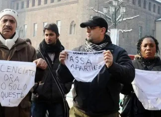 Mutanda day a Torino Манифестация против налогов Mutanda day a Torino Манифестация против налогов День Трусов в Турине