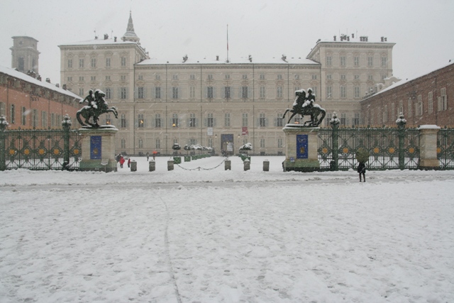 palazzo reale turin sneg