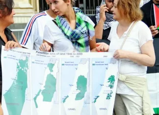 Бойкот Израиля в Турине. Группа активистов в Турине против Израиля Группа активистов в Турине против Израиля