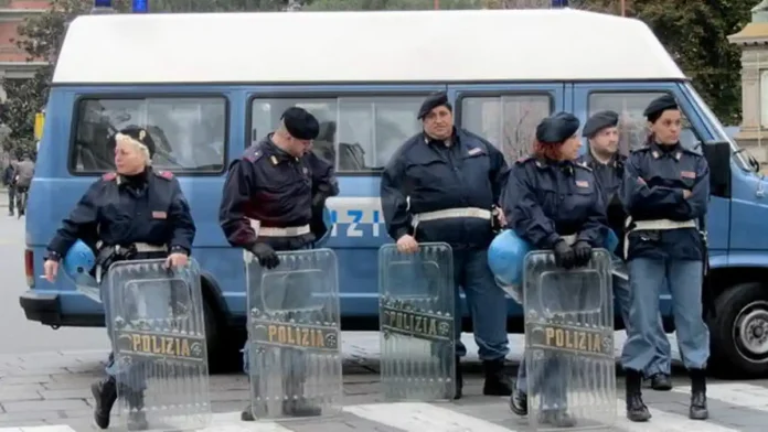 Генеральная Европейская забастовка в Турине смотреть фото и видео