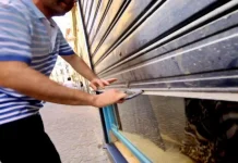 Закрытие магазинов в Турине: Кризис Розничной Торговли в Турине Возможности для Русскоговорящих В Турине закрывают магазины один за другим - Коммерсанты в "черной майке", участилось закрытие магазинов в Турине.