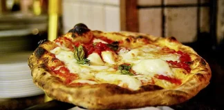 Ваш гид в мир пиццерий Турина Лучшая Пицца: Полный Путеводитель по Пиццериям Пиццерии Турина - Путеводитель по ресторанам в Турине.