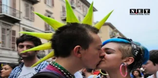 Как проходят гей парады в Италии Gay Pride Torino 2013 Italia