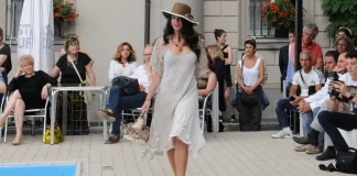 Тенденции итальянской моды показ у бассейна в Турине Показ в Турине у бассейна в парке Валентино Palio della Moda di San Giovanni