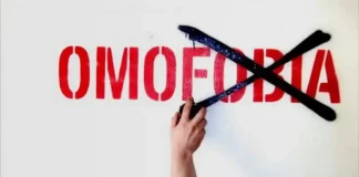 Возмущение геи вышли на улицы — «Турин город не гомофоб!» В Турине избили четырех геев