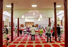 В Турине открылась новая мечеть, ставшая центром мусульманской общины Новая мечеть в Турине Новая мечеть в Европе Италия