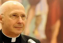 Турин нет быстрым разводам, нет однополым бракам Новый кардинал Турина высказал мнению о семье и гей браках.