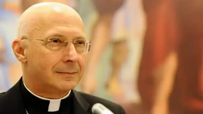 Новый кардинал Турина высказал мнению о семье и гей браках.