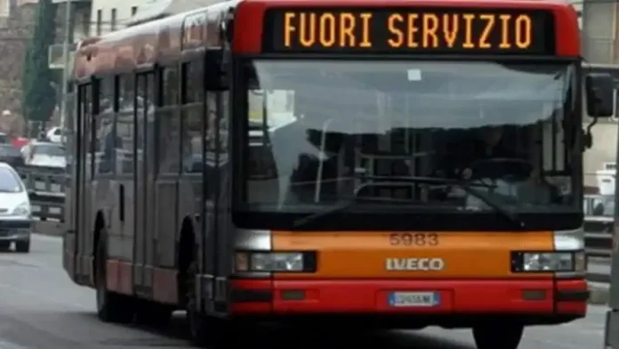 Итальянец угнал автобус во время забастовки чтобы доехать домой