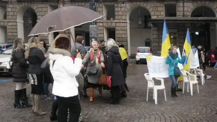 Украинцы в Италии Турине - Митинг в поддержку Украины.