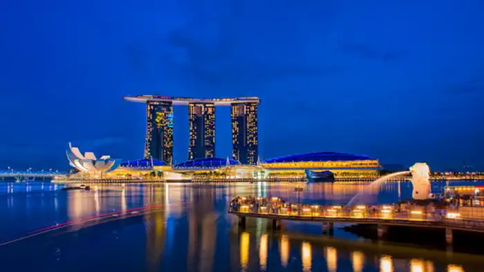 Республика Сингапур — город-государство, расположенный на островах в Юго-Восточной Азии