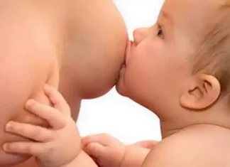 Новый тренд: Туринский парк Валентино приветствует коллективную лактацию Всемирная неделя грудного