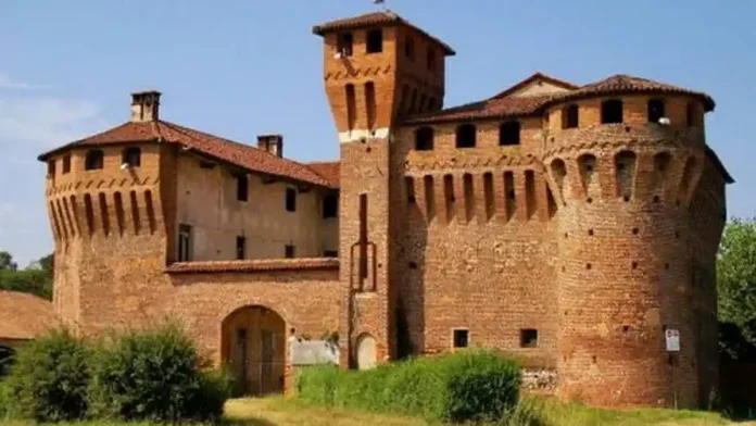 Замки дворцы крепости Турина полный список в Пьемонте
