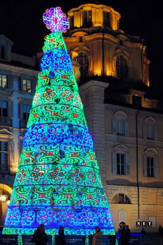 Новогодняя елка Италия Турин