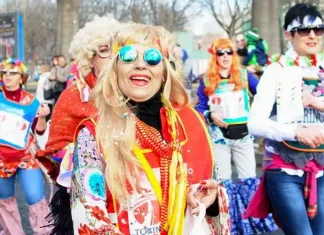 Парк Пеллерина в Турине становится местом проведения карнавала в Пьемонте Карнавал в Италии Турин 2015 фотогалерея, видео