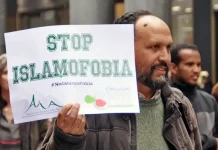 Мощный марш против расизма в Турине: Впечатляющие фото и видео Манифестация против расизма в Турине