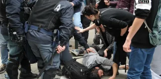 Массовые беспорядки в Турине визит националиста Salvini Маттео Сальвини, лидер итальянских националистов, вызвал столкновения и сопротивление во время своего визита в Турин