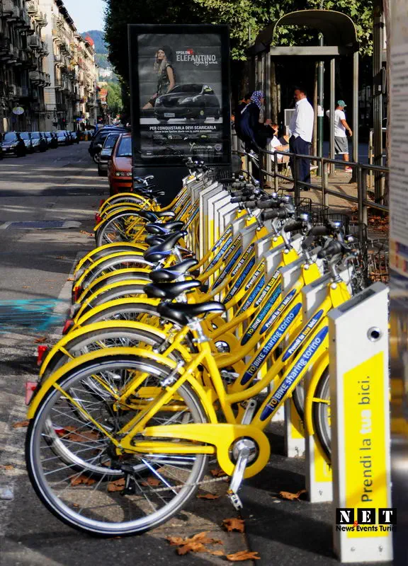 Муниципалитет Турина представляет желтые велосипеды для жителей города