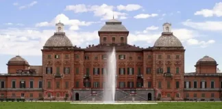 Королевский замок Раккониджи в Пьемонте Castello di Racconigi Королевский замок Racconigi в Пьемонте Север Италии дворцы