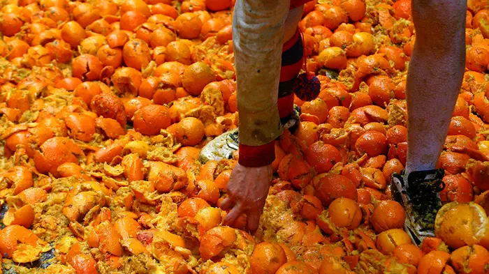 Битва апельсинов 2018 в Италии Ивреа