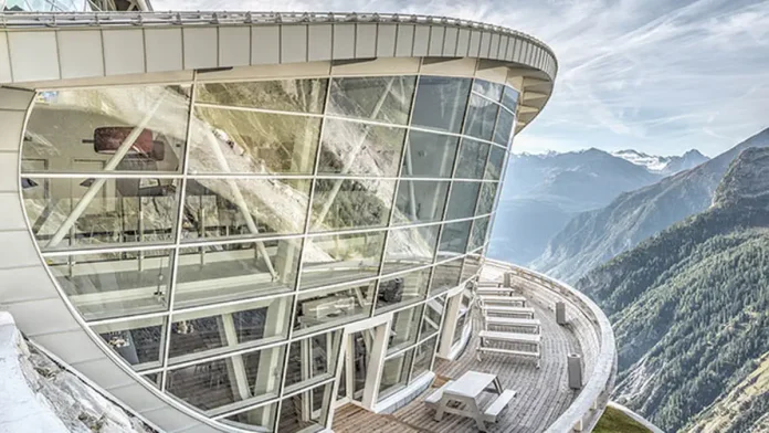 Путешествие на вершину Монблана: Откройте величие Западных Альп Италии с Skyway Monte Bianco