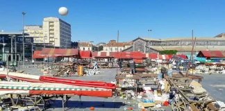 Искусство, культура и развлечения: лучшие мероприятия в Турине в апреле 2019 года Центральный рынок Турина porta Palazzo железные столы