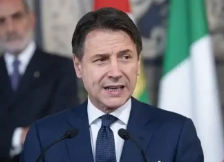 Чрезвычайные меры Италии против коронавируса: Подробности указа Джузеппе Конте Премьер Италии указ меры по сдерживанию распространения коронавируса.