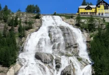 Водопад Точе в Пьемонте: когда открывают поток, как добраться и что посмотреть рядом Водопад в Пьемонте Тосе, самый красивый на севере Италии и один из самых высоких в Европе