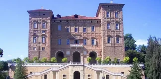 Герцогский замок Алье Пьемонт, семивековая история и красота Castello di Aglié Дворцы и замки Турина Италия Алье