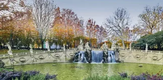 Фонтан 12 месяцев в Турине Фонтан 12 месяцев в Турине