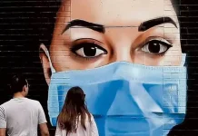 Турин в июле 2021 года все события Маски в Турине официально отменили но некоторые люди их еще носят