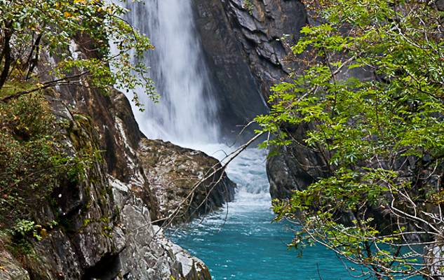 Водопад Горгия ди Мондроне - Cascata della Gorgia di Mondrone Водопады Италии Альпы