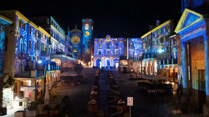 Рождество в Монкальери с великолепным световым шоу и деревней Санта-Клауса Турин в январе 2023