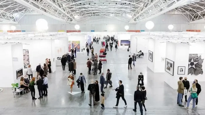 Artissima 2023: Погрузитесь в мир современного искусства на международной выставке Artissima