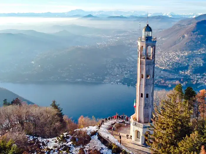 Комо одноименного озера входит в число самых элегантных городов северной Италии