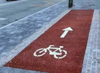 В Турине появилась самая короткая велосипедная дорожка в мире В Турине появилась самая короткая велосипедная дорожка в мире