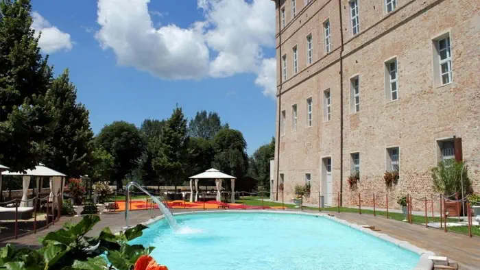 Отель Castello di Montaldo Soul Farm в Монтальдо-Торинезе