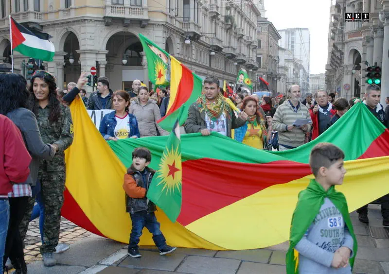 Манифестация курдов в Италии Турин Курдистан Kurdi Torino Italia против Эрдогана