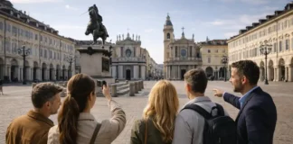 Площадь Сан-Карло в Турине: что посмотреть, история и лучшие места под аркадами Площадь Сан-Карло в Турине под аркадами, памятник и две церкви Дневная прогулка по площади Сан-Карло: аркады, спокойная атмосфера центра, вид на памятник и южную сторону с двумя церквями.