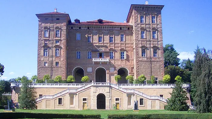 Дворцы и замки Турина Италия Алье