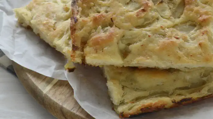 Чизолина или Счьяччатина - еще один традиционный мантуанский хлеб
