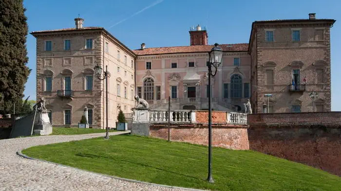 Замок Говоне - Castello di Govone