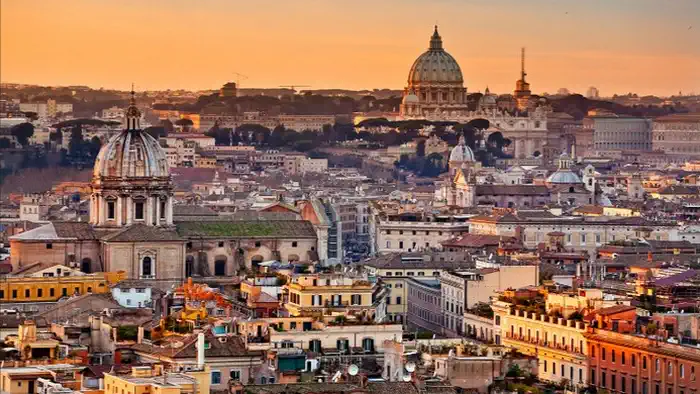 Рим является столицей современного итальянского государства и домом Римской империи,